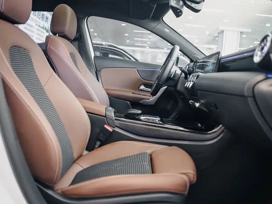 Mercedes A-Class - фото 19