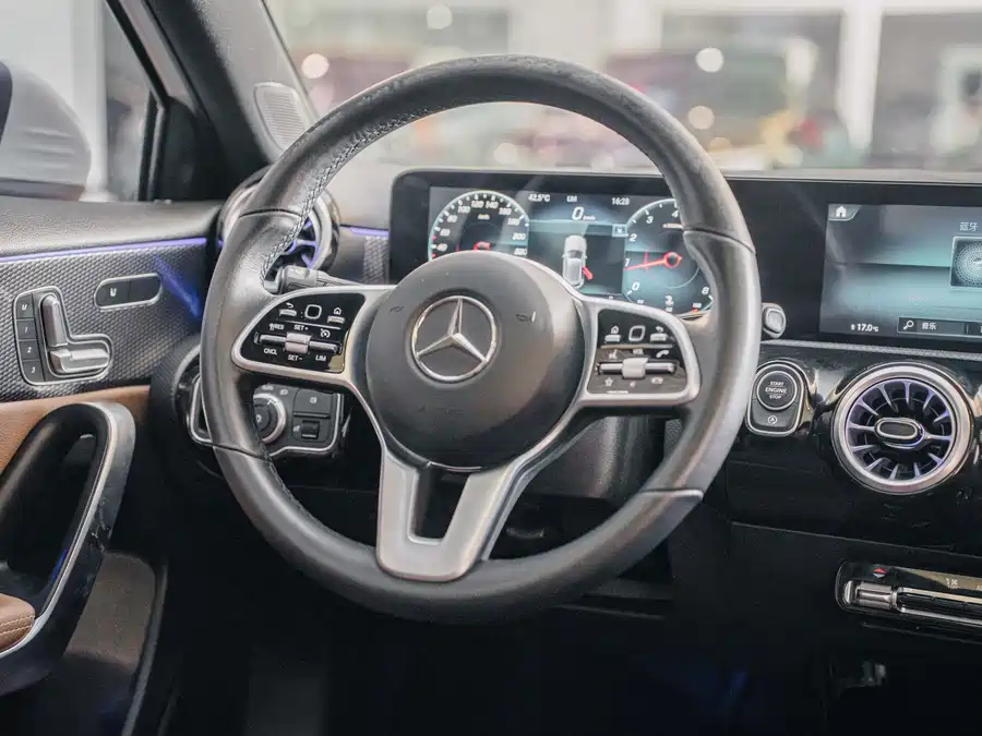 Mercedes A-Class - фото 23