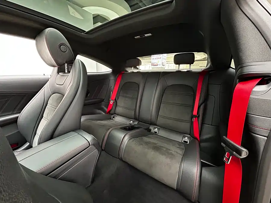 Mercedes C-Class - фото 12