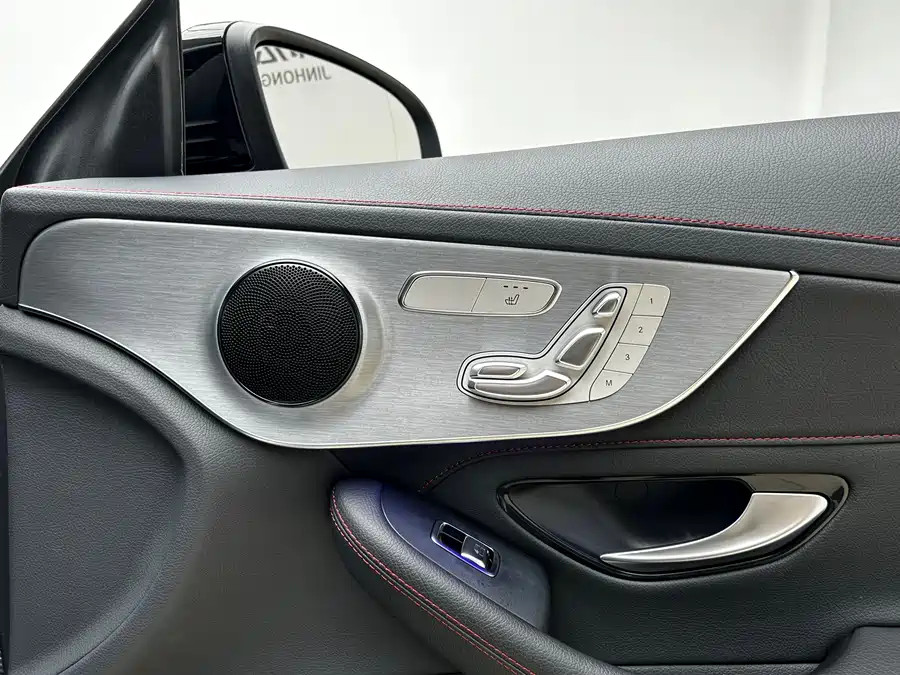 Mercedes C-Class - фото 20