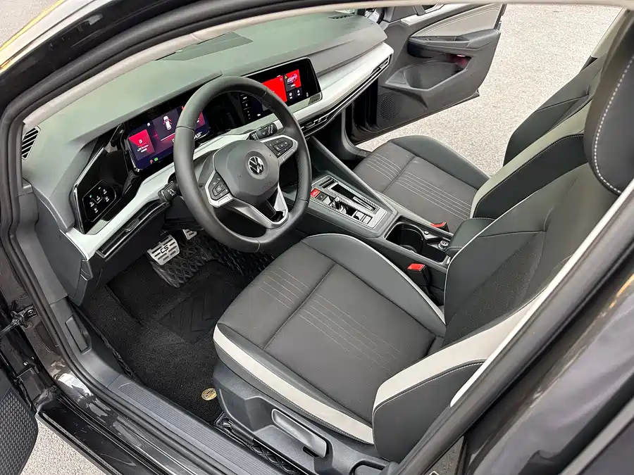 Volkswagen Golf - фото 22