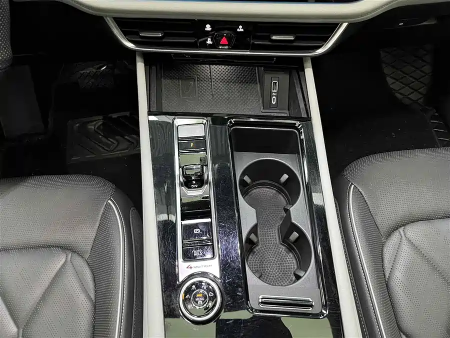 Volkswagen Touran - фото 5